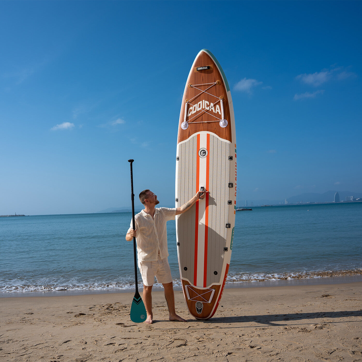 COOLCAA Dolphin Series aufblasbares Stand-Up-Paddle-Board 11'8" Set mit Carbonfaser-Paddel (Holzmaserung)
